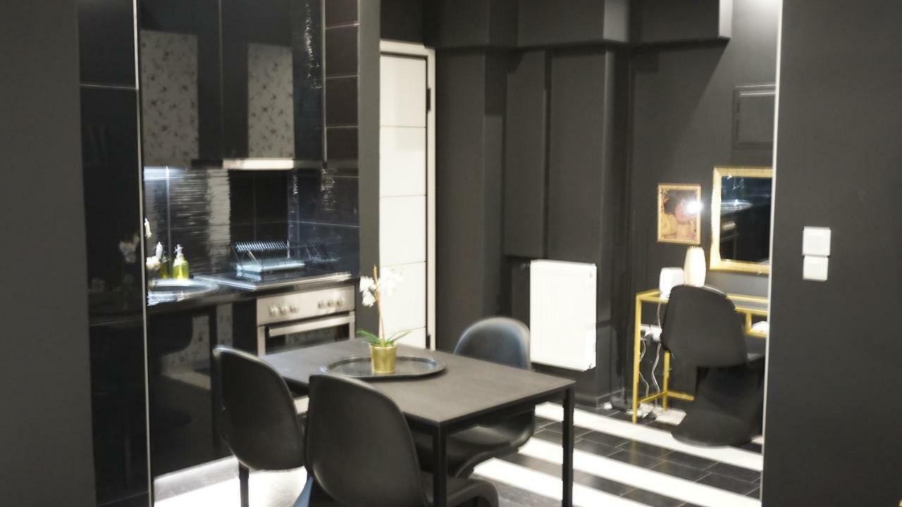 Exclusive Design Studio With Yard Афины Экстерьер фото