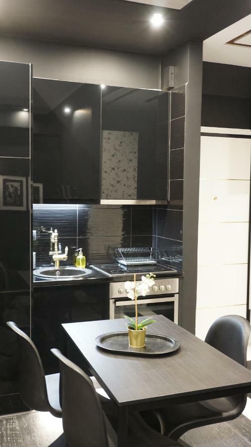 Exclusive Design Studio With Yard Афины Экстерьер фото
