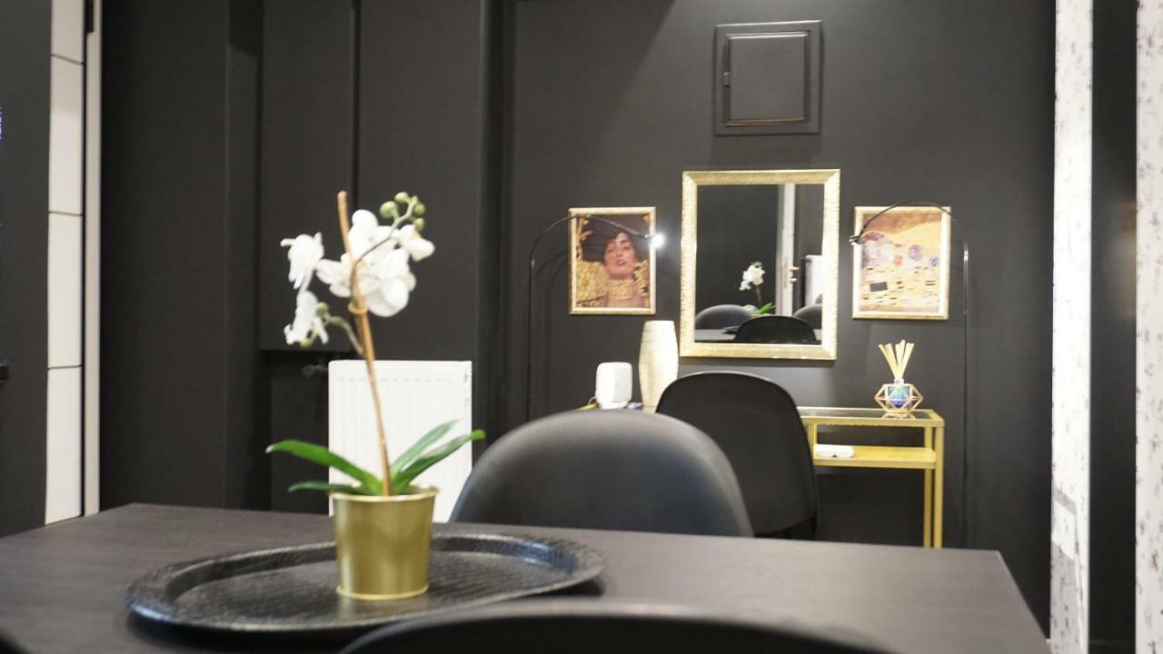 Exclusive Design Studio With Yard Афины Экстерьер фото